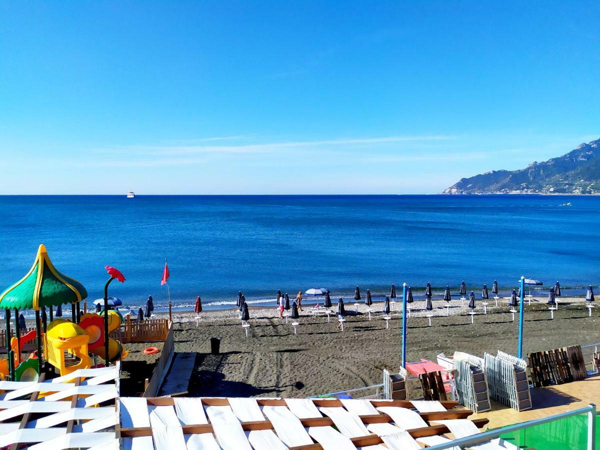 Neverending Sea Luxury Apartment in Salerno Center Buitenkant foto